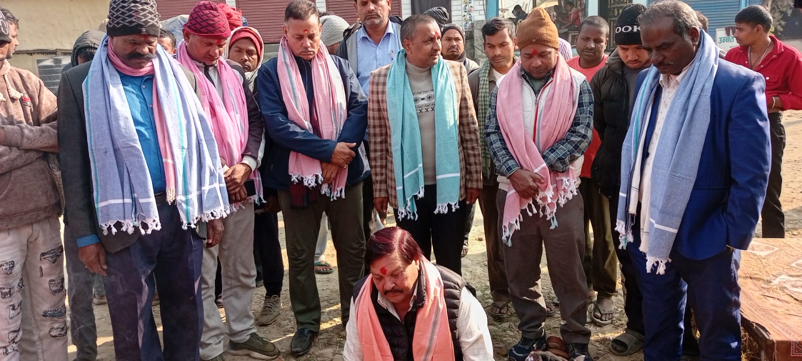 नयाँवस्ती लौतन सडक कालोपत्रे गर्न प्रदेश सांसद कलवारले गरे शिलन्यास - Sajhedari Daily
